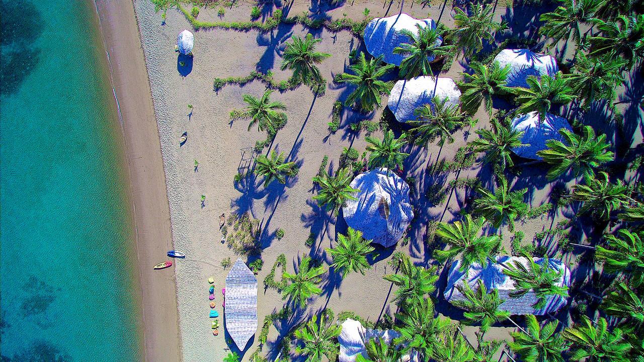 Coconut Garden Beach Resort Maumere Exterior foto