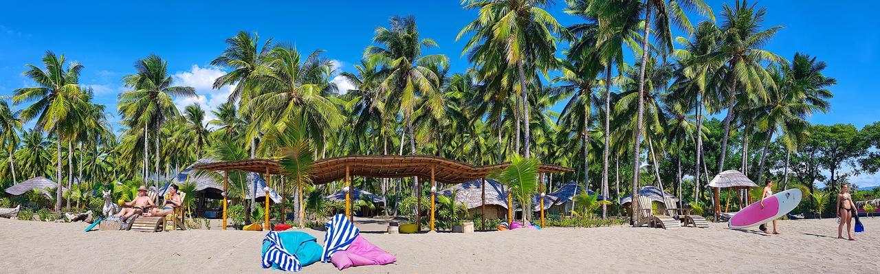 Coconut Garden Beach Resort Maumere Exterior foto