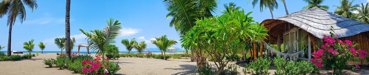 Coconut Garden Beach Resort Maumere Exterior foto